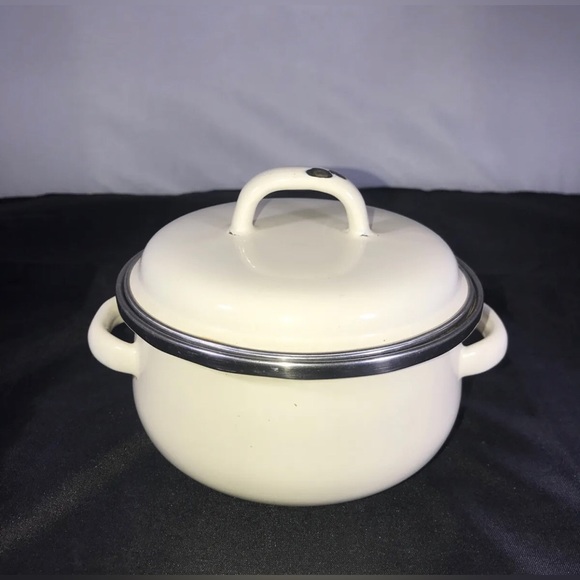 Vintage Megaware 0.5qt 0.45L Pot With Lid Made In Spain - Picture 1 of 7